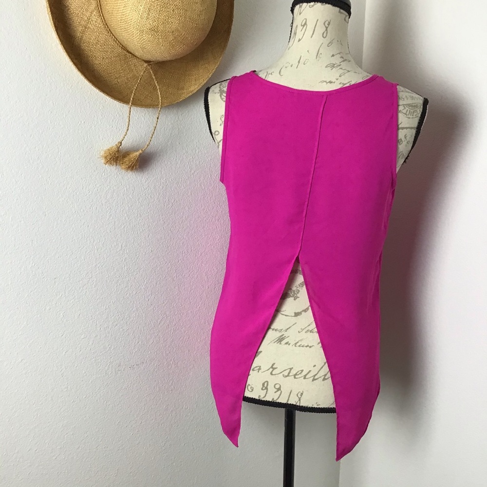 Express-Fuchsia Open Back Tank - Picture 4 of 7